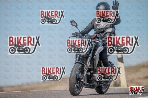 Volterra 19-10-25 h14-58 2008