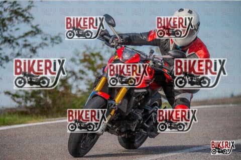 Volterra 19-10-25 h15-04 2056