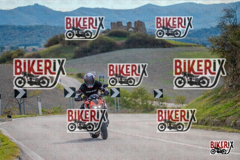 Volterra 19-10-25 h15-09 2125