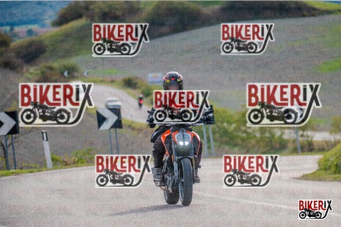 Volterra 19-10-25 h15-09 2130