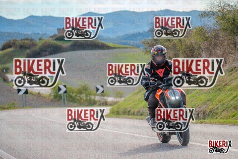 Volterra 19-10-25 h15-09 2134