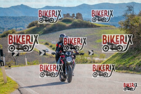 Volterra 19-10-25 h15-40 2360