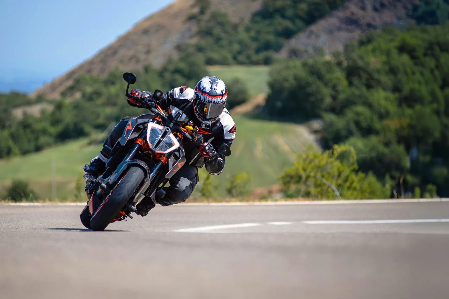 Passo_della_Cisa-hq-home